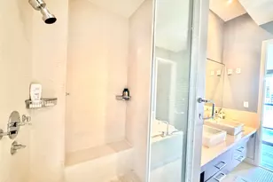 210 Lavaca St, Austin, TX 78701 - Photo 15