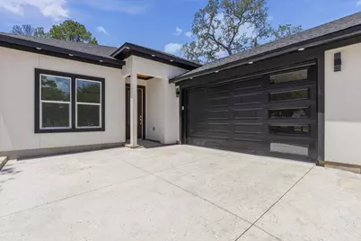 112 N Pohakea Drive, Bastrop, TX 78602 - Photo 1