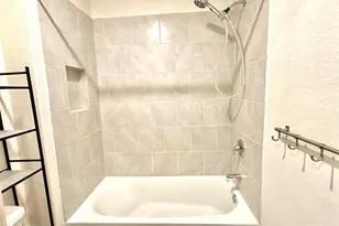 109 Sunnymeade Ln, Jarrell, TX 76537 - Photo 25