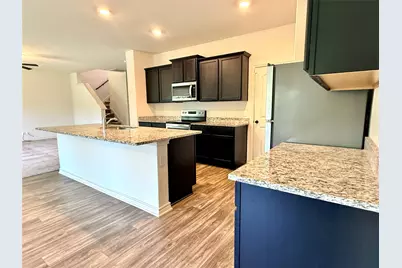 109 Sunnymeade Lane, Jarrell, TX 76537 - Photo 3