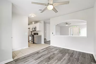 607 Sparkling Brook Lane, Leander, TX 78641 - Photo 5