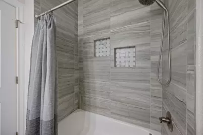 416 Venture Boulevard S, Point Venture, TX 78645 - Photo 17