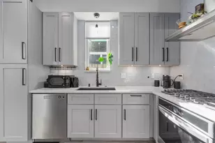 2703 E 3rd St, Austin, TX 78702 - Photo 11