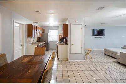 7007 Stonleigh Place, Austin, TX 78744 - Photo 7