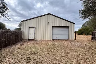 101 Quarterhorse Ct, Liberty Hill, TX 78642 - Photo 37