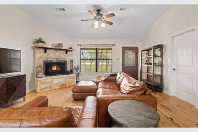 3434 Prairie Lea Road, Kingsbury, TX 78638 - Photo 9