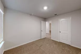 241 Dora Dr, Killeen, TX 76542 - Photo 17