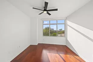 54 Rainey St, Austin, TX 78701 - Photo 21