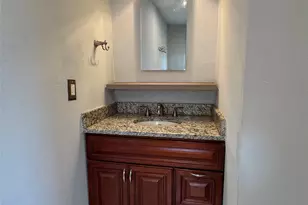 1402 Mardell St, San Antonio, TX 78201 - Photo 9