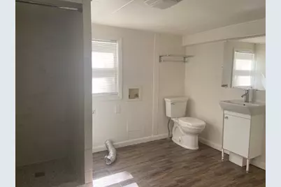 417 S Commerce Street #B, Lockhart, TX 78644 - Photo 9