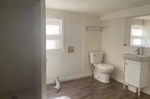 417 S Commerce St, Lockhart, TX 78644 - Photo 9