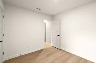 2107 Cindy Ln, Austin, TX 78727 - Photo 25