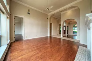 8703 Bluegrass Dr, Austin, TX 78759 - Photo 15