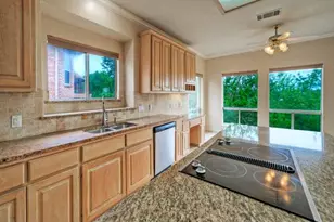8703 Bluegrass Dr, Austin, TX 78759 - Photo 23