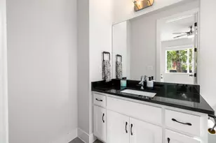 1182 Ridgeway Dr, Austin, TX 78702 - Photo 27
