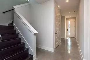 1182 Ridgeway Dr, Austin, TX 78702 - Photo 5