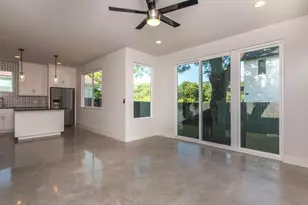 1182 Ridgeway Dr, Austin, TX 78702 - Photo 7