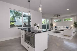 1182 Ridgeway Dr, Austin, TX 78702 - Photo 3