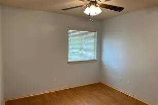 218 Wildcat Dr, Bastrop, TX 78602 - Photo 13