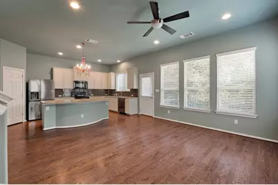 2105 Town Centre Drive #13, Round Rock, TX 78664 - Photo 5
