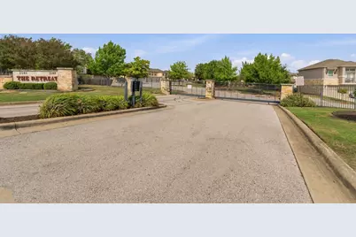 2105 Town Centre Drive #13, Round Rock, TX 78664 - Photo 3