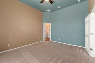 2105 Town Centre Dr, Round Rock, TX 78664 - Photo 17