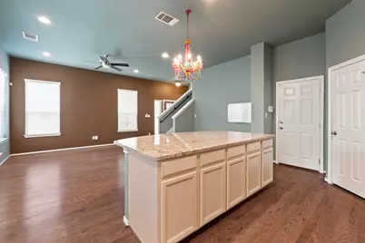2105 Town Centre Drive #13, Round Rock, TX 78664 - Photo 11