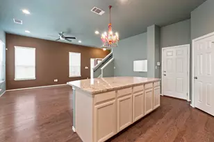 2105 Town Centre Dr, Round Rock, TX 78664 - Photo 11
