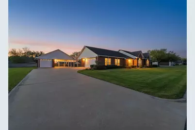 714 Louisiana Avenue, Shiner, TX 77984 - Photo 3