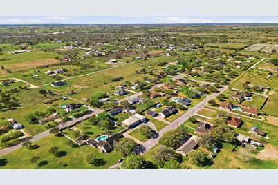 714 Louisiana Avenue, Shiner, TX 77984 - Photo 37