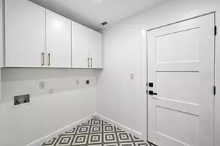 8411 Rockwood Ln, Austin, TX 78757 - Photo 25