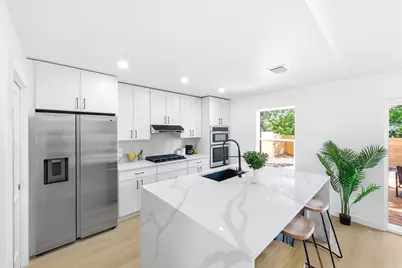 8411 Rockwood Lane, Austin, TX 78757 - Photo 11