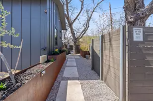 308 Onion St, Austin, TX 78702 - Photo 39