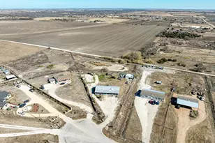 20113 Maynard Ct, Coupland, TX 78615 - Photo 33