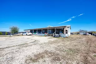 20113 Maynard Ct, Coupland, TX 78615 - Photo 5