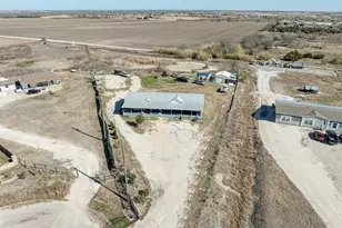 20113 Maynard Ct, Coupland, TX 78615 - Photo 3