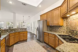 2040 St Andrews Dr, Round Rock, TX 78664 - Photo 17