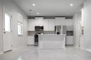 341 Mary Max Cir Circle, San Marcos, TX 78666 - Photo 11