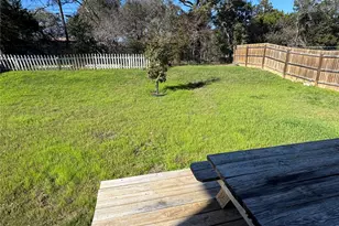 341 Mary Max Cir Circle, San Marcos, TX 78666 - Photo 9