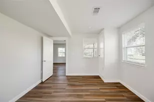 809 N West St, Burnet, TX 78611 - Photo 15