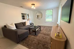1101 Holly St, Austin, TX 78702 - Photo 3
