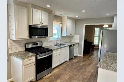 3319 Meadowcreek Drive, Missouri City, TX 77459 - Photo 3