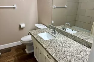 3319 Meadowcreek Dr, Missouri City, TX 77459 - Photo 17