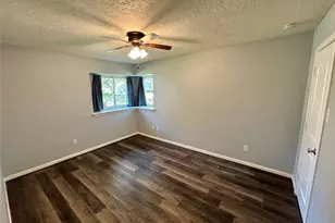 3319 Meadowcreek Dr, Missouri City, TX 77459 - Photo 15