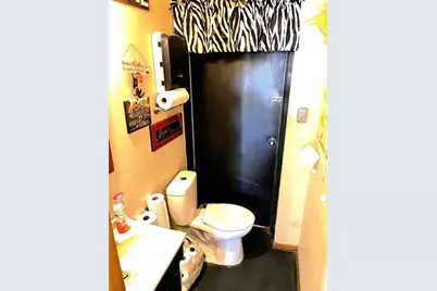 1614 W Cameron Avenue, Rockdale, TX 76567 - Photo 11