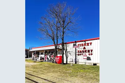 1614 W Cameron Avenue, Rockdale, TX 76567 - Photo 1