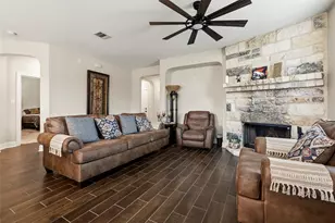 105 W Point Way, Elgin, TX 78621 - Photo 21