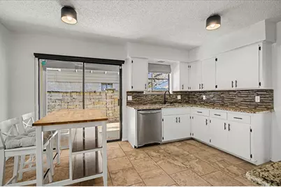 7000 Shadywood Drive, Austin, TX 78745 - Photo 9