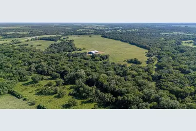 6417 County Road 240, Waelder, TX 78959 - Photo 35