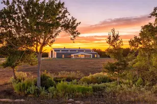 6417 Co Rd 240, Waelder, TX 78959 - Photo 1